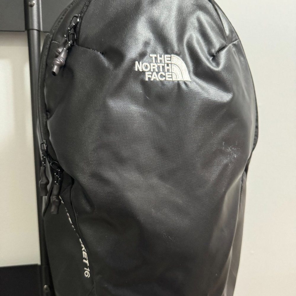 The North Face - Route Rocket 16 backpack - black